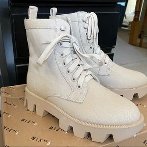 Tan lace up combat boots - women’s size 6